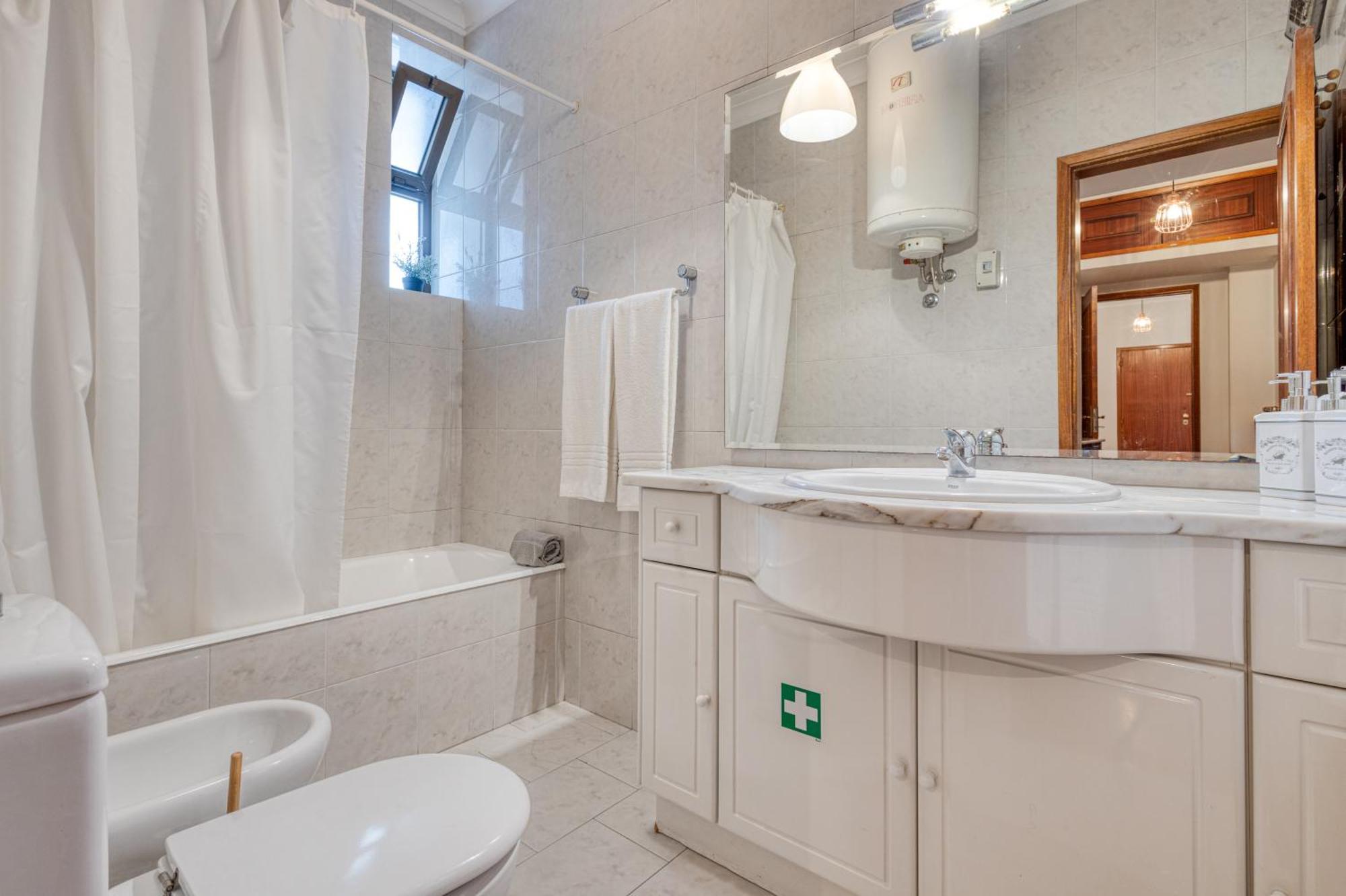Apartamento Guest Lobo Flat With Parking Oporto